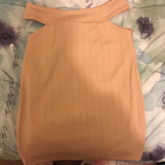 Pink/ salmon high waisted skirt - Picture 2 of 3